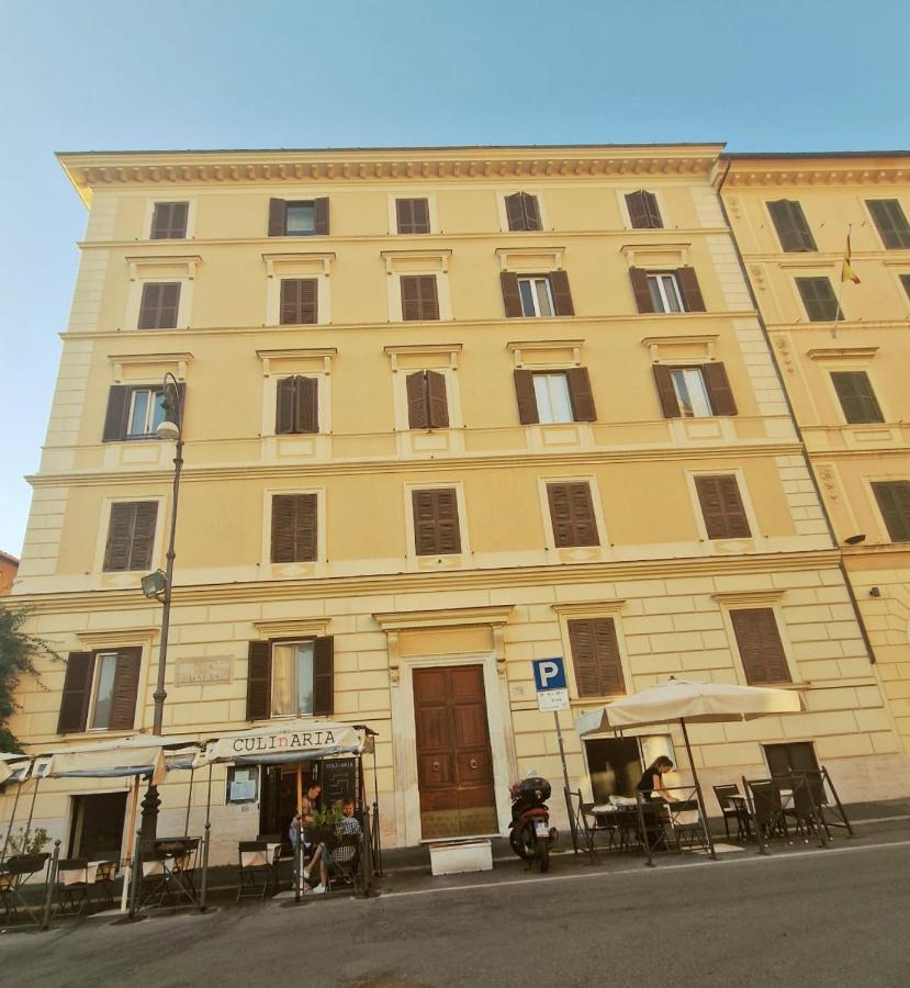 Casa Totti Bed & Breakfast Rome Exterior photo